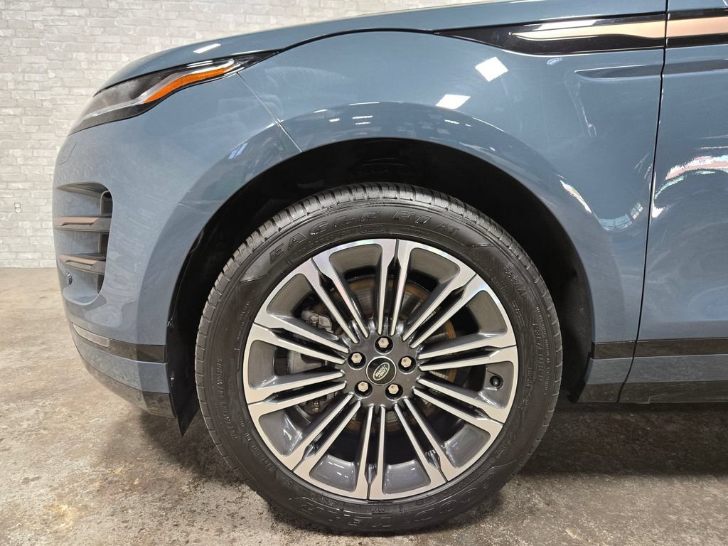 Used 2025 Land Rover Range Rover Evoque Dynamic SE AWD/4WD image 58