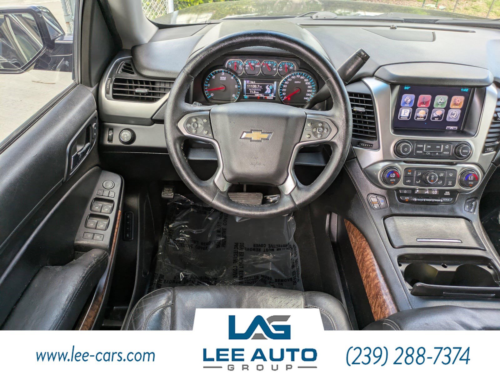 Used 2015 Chevrolet Suburban LTZ RWD image 13