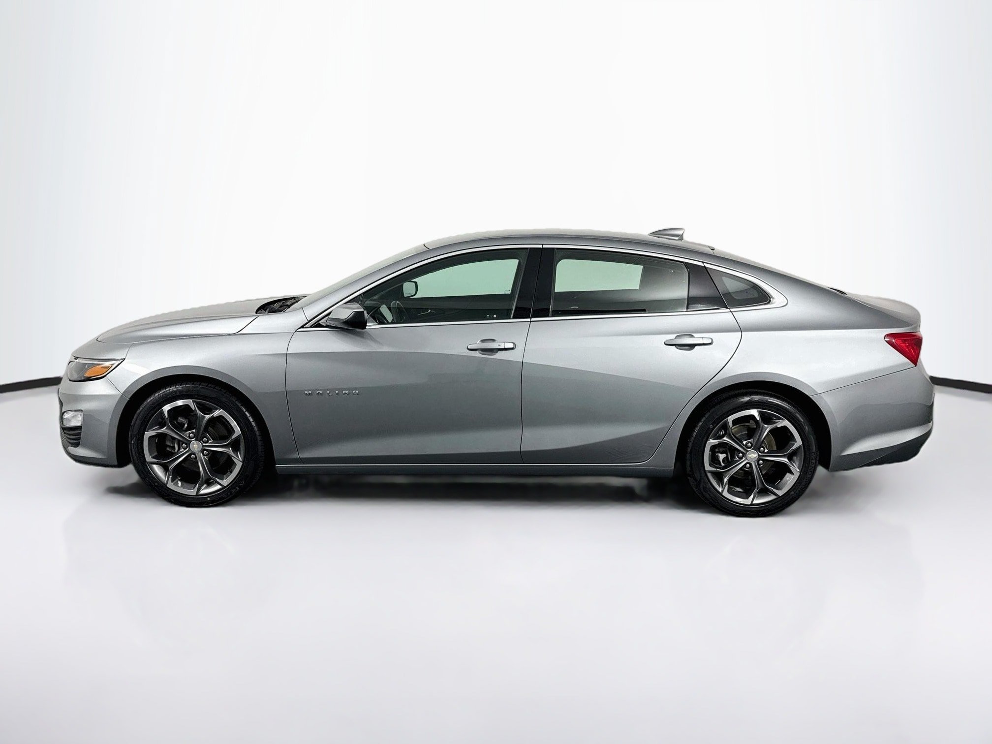 Used 2023 Chevrolet Malibu LT FWD image 11