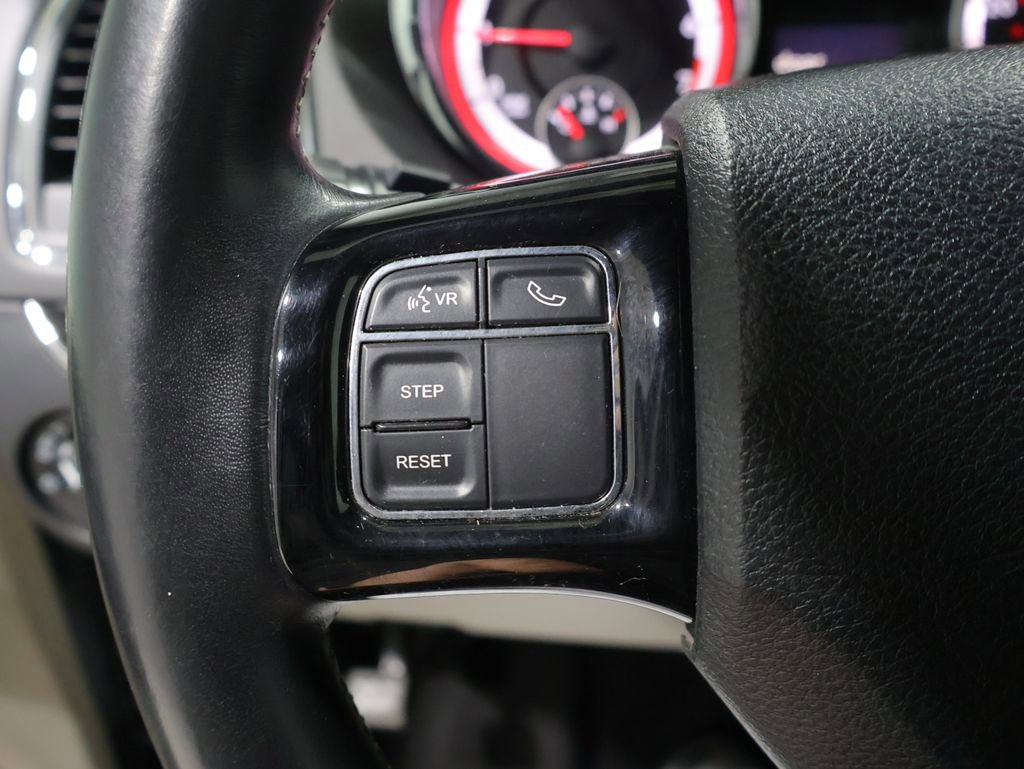 Used 2018 Dodge Grand Caravan SXT image 36