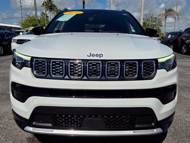 Used 2024 Jeep Compass Limited w/ Elite Group AWD/4WD image 2