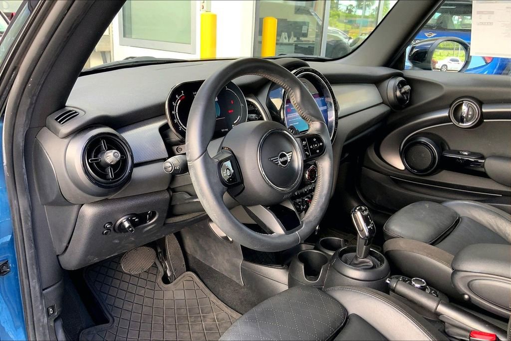 Certified 2023 MINI Cooper S w/ Signature Upholstery Package FWD image 10
