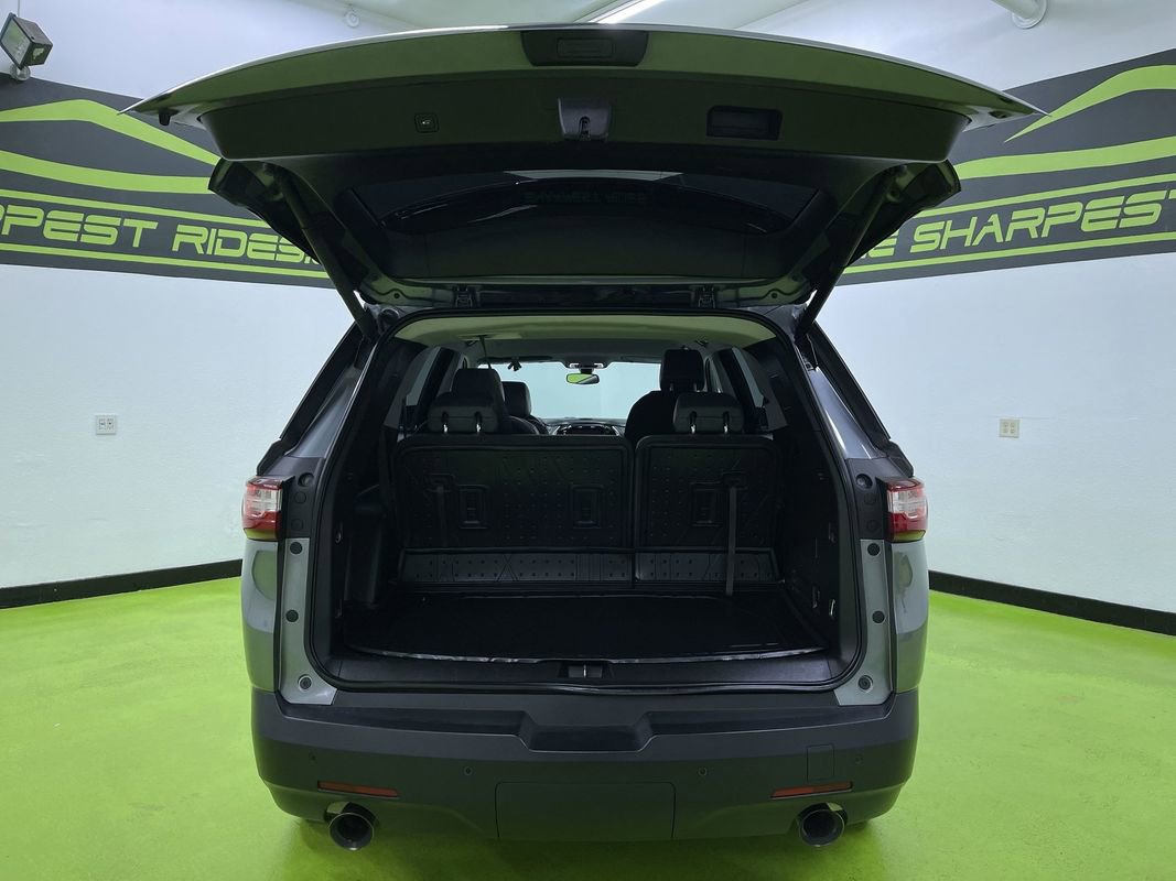 Used 2019 Chevrolet Traverse LT w/ LPO, 'HIT The Road' Package image 9