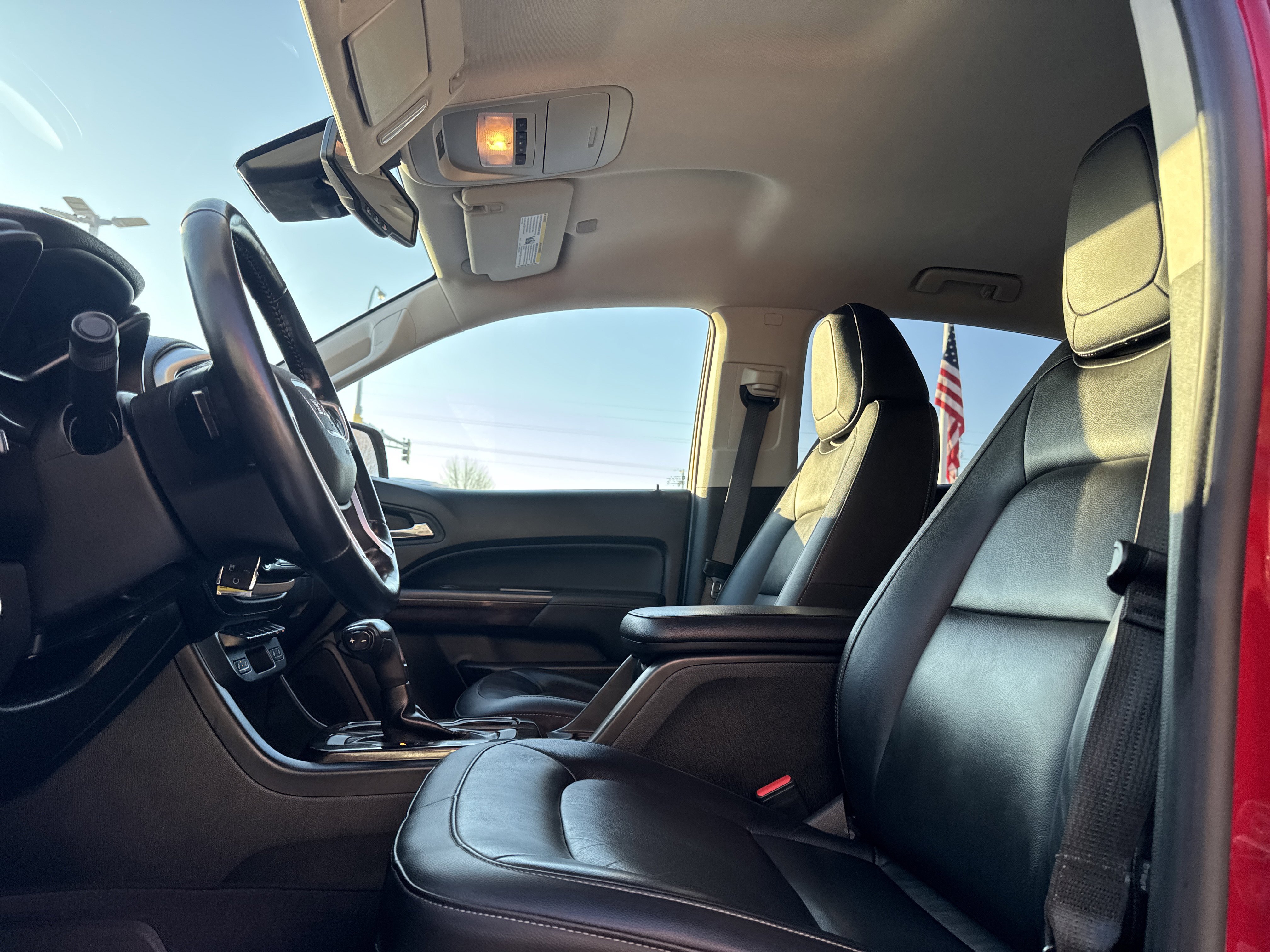 Used 2020 GMC Canyon SLT w/ Driver Alert Package image 16