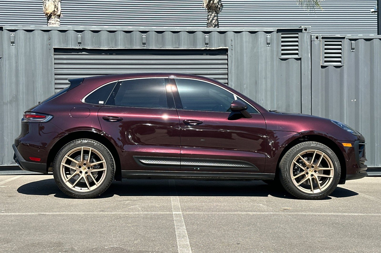 Certified 2023 Porsche Macan AWD image 9
