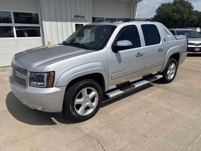 Used 2013 Chevrolet Avalanche LS w/ All-Star Edition AWD/4WD image 21