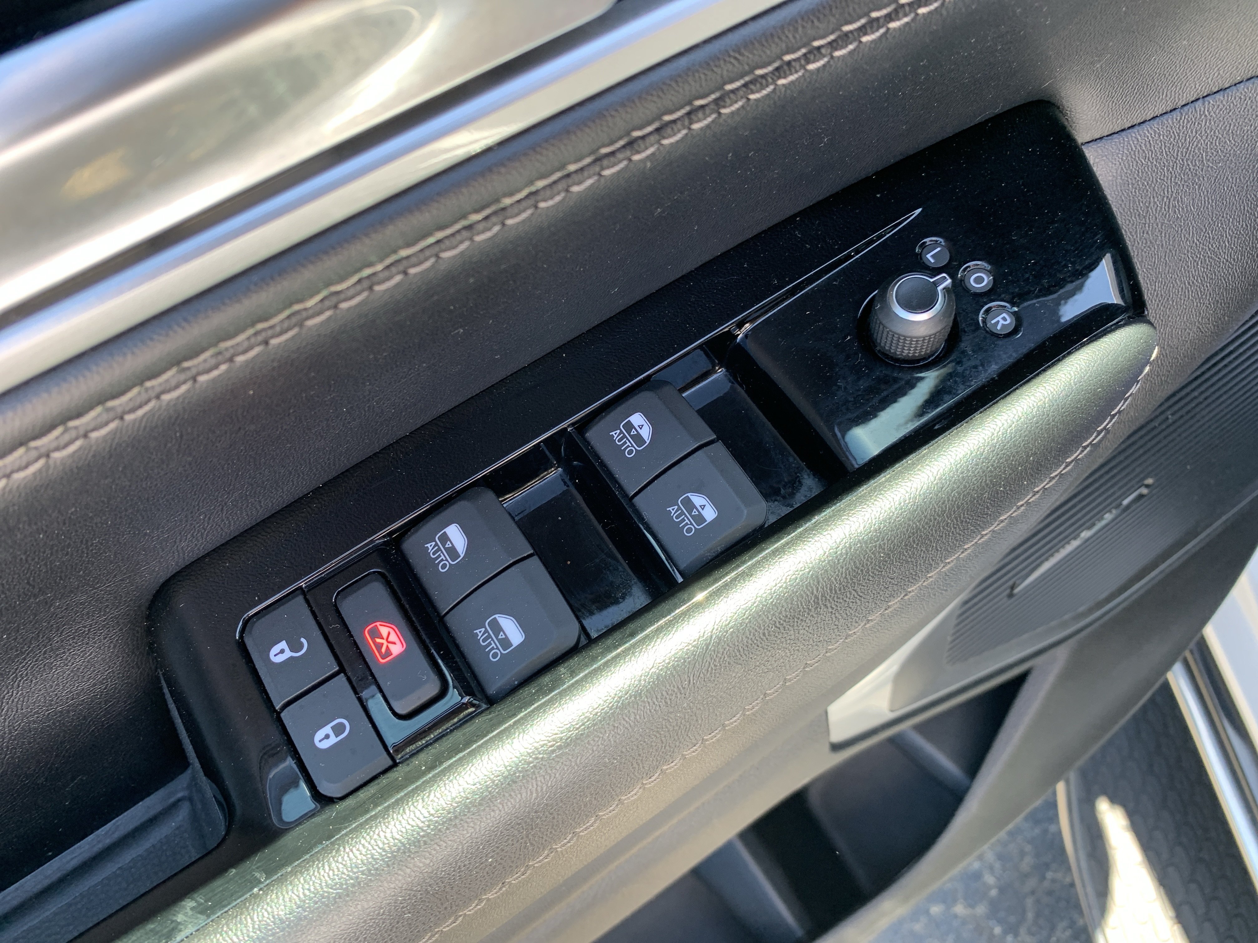 Used 2024 Jeep Wagoneer Series II AWD/4WD image 19