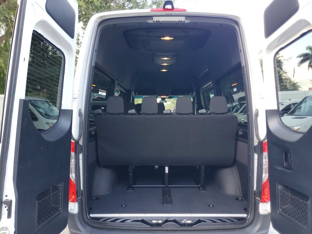 Used 2024 Mercedes-Benz Sprinter 2500 image 15