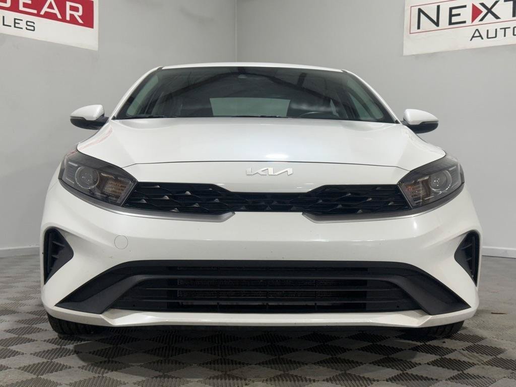 Used 2023 Kia Forte LXS w/ LXS Technology Package FWD image 5