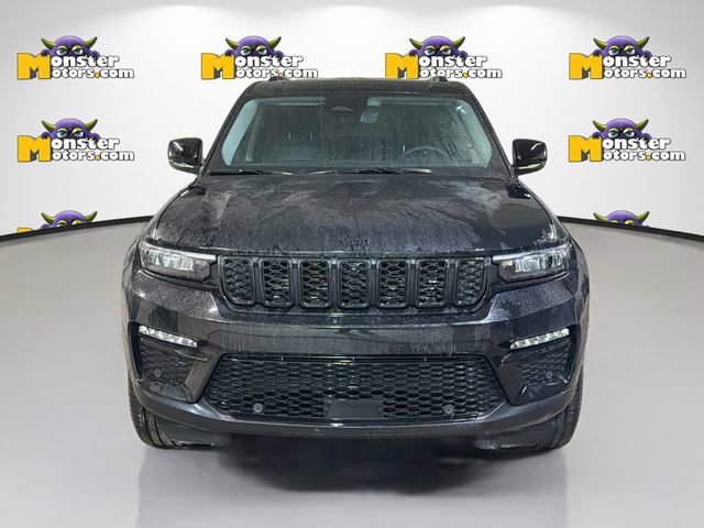 Used 2024 Jeep Grand Cherokee Limited w/ Luxury Tech Group II image 2