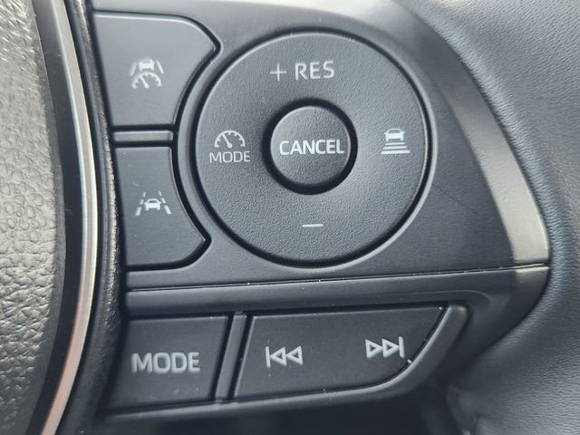 Used 2026 Toyota Corolla Cross XLE w/ Convenience Package FWD image 32