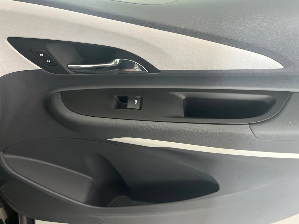 Used 2020 Chevrolet Bolt LT FWD image 55