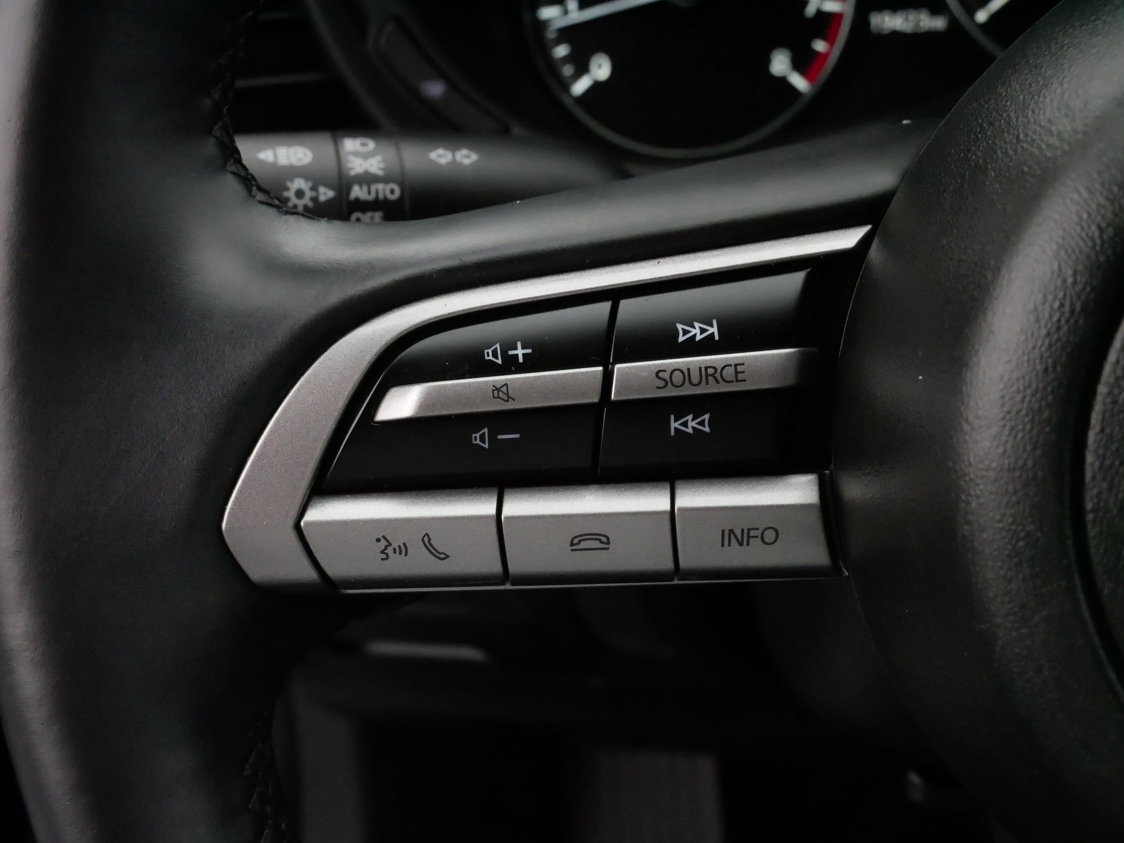 Used 2022 MAZDA CX-30 AWD 2.5 S w/ Select Package image 25