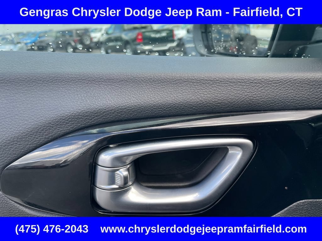 Certified 2025 Jeep Compass Limited AWD/4WD image 39