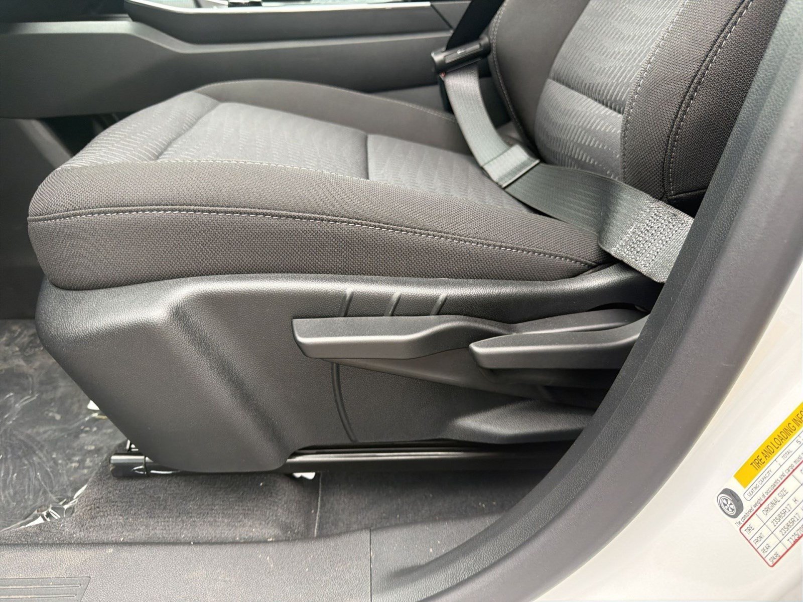 New 2026 Chevrolet Equinox LT w/ Safety and Technology Package AWD/4WD image 14