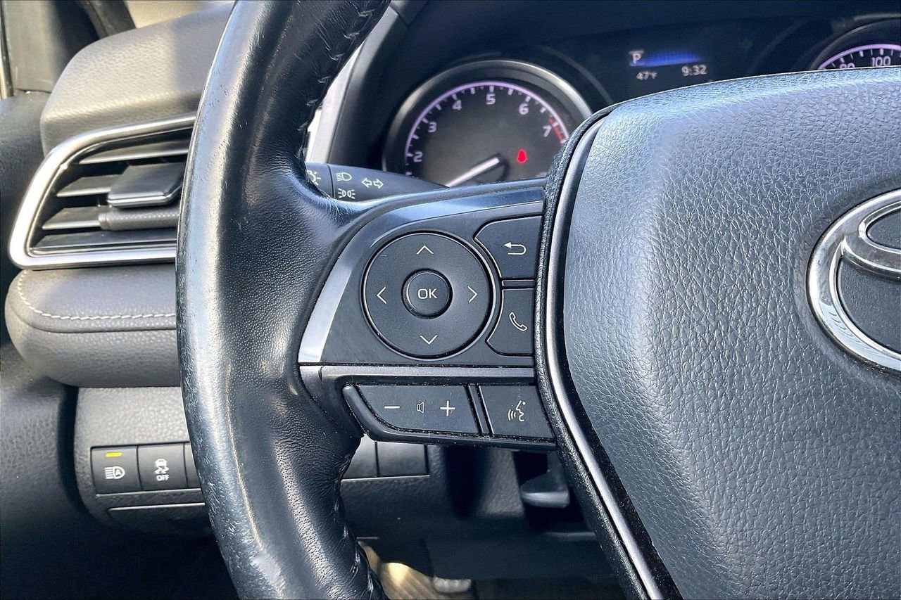 Used 2021 Toyota Camry SE image 27