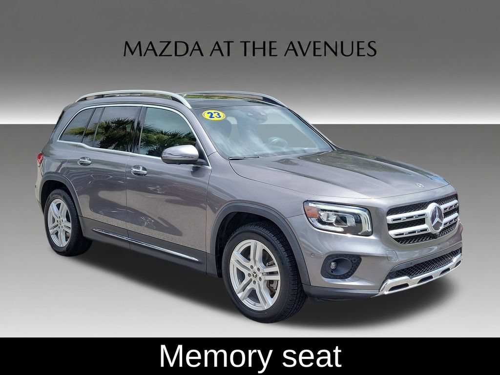 Used 2023 Mercedes-Benz GLB 250 4MATIC w/ Premium Package image 3