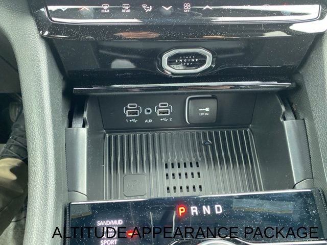 New 2026 Jeep Grand Cherokee Altitude image 18
