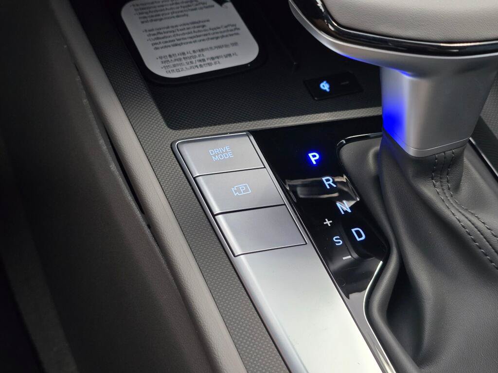 New 2026 Hyundai Elantra Sport FWD image 30