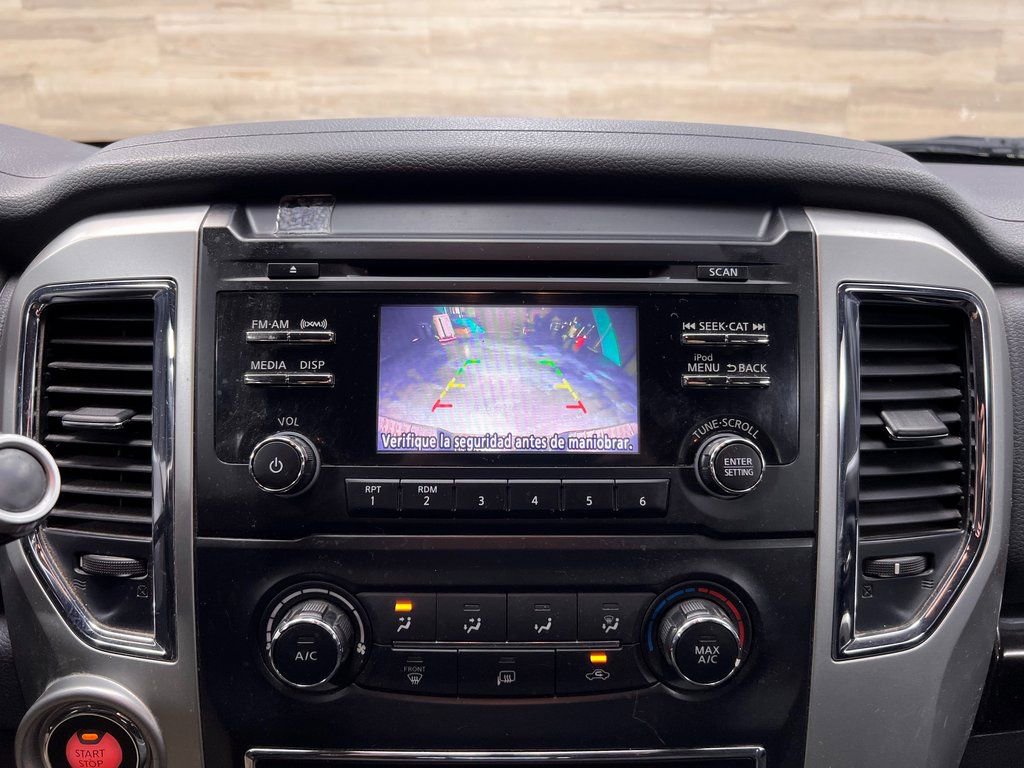 Used 2018 Nissan Titan SV image 7