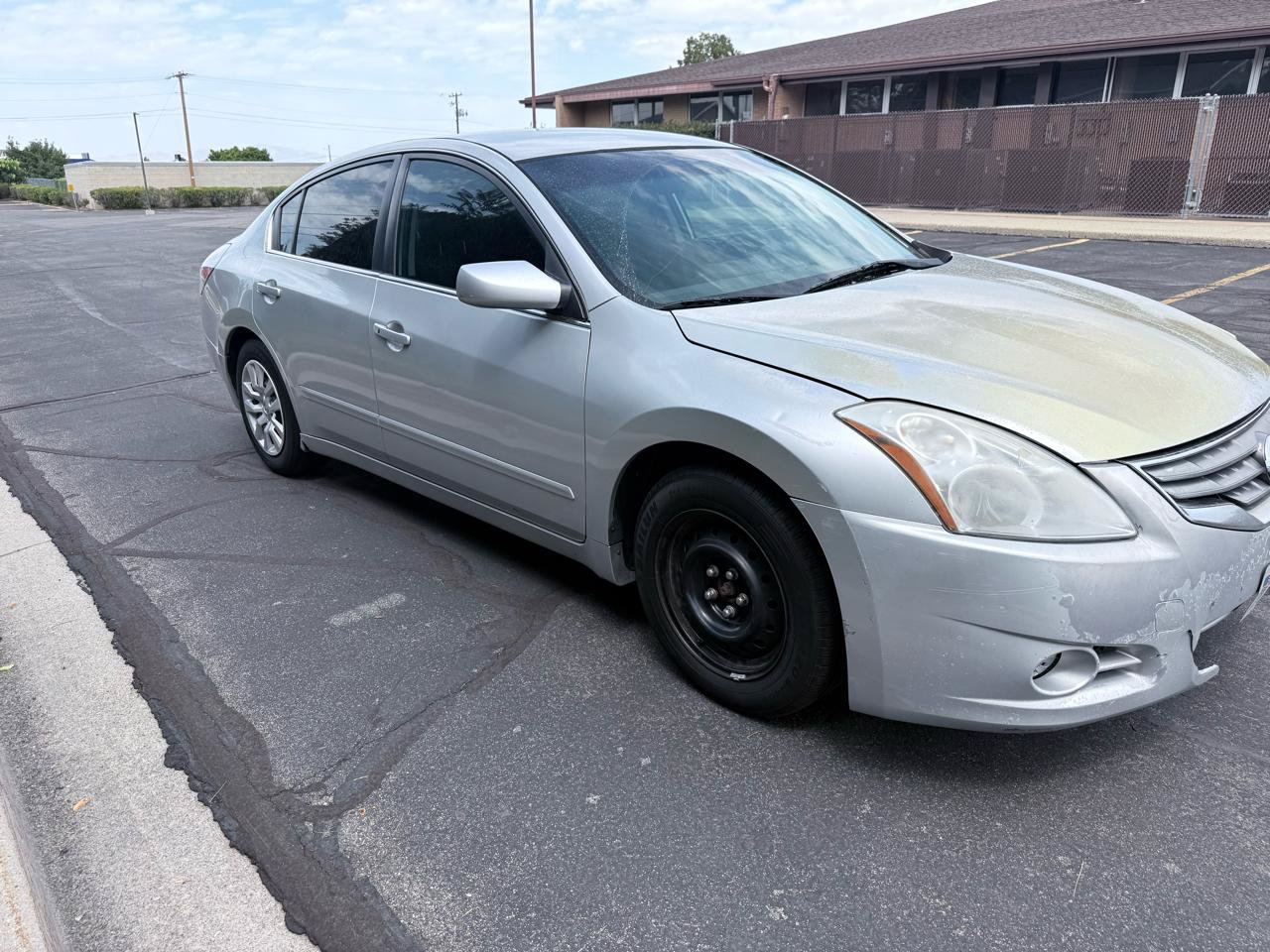 Used 2010 Nissan Altima 2.5 S FWD image 6