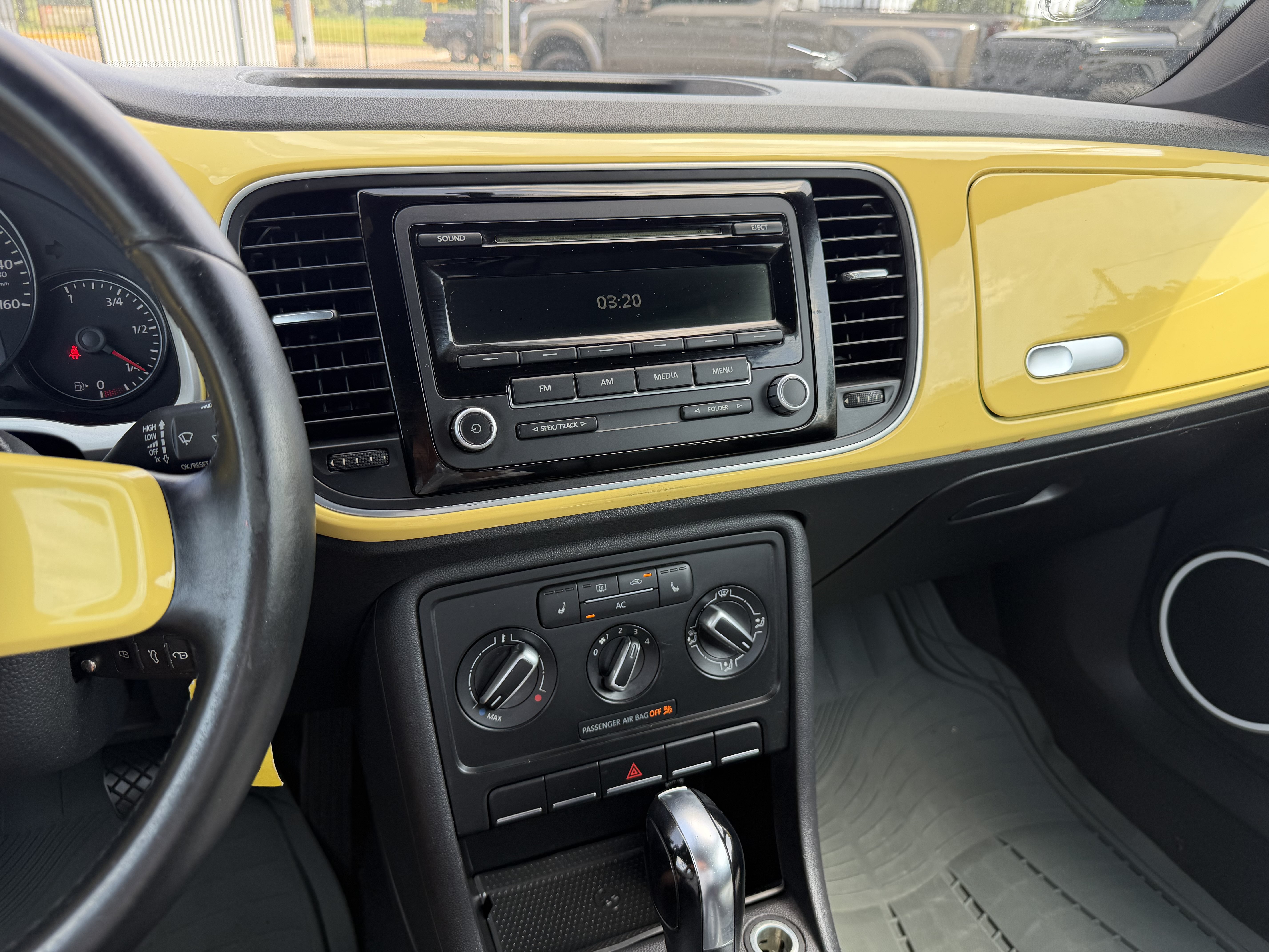 Used 2012 Volkswagen Beetle 2.5 FWD image 16