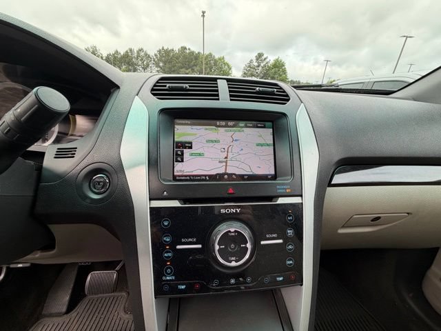 Used 2015 Ford Explorer Limited w/ Equipment Group 301A AWD/4WD image 14