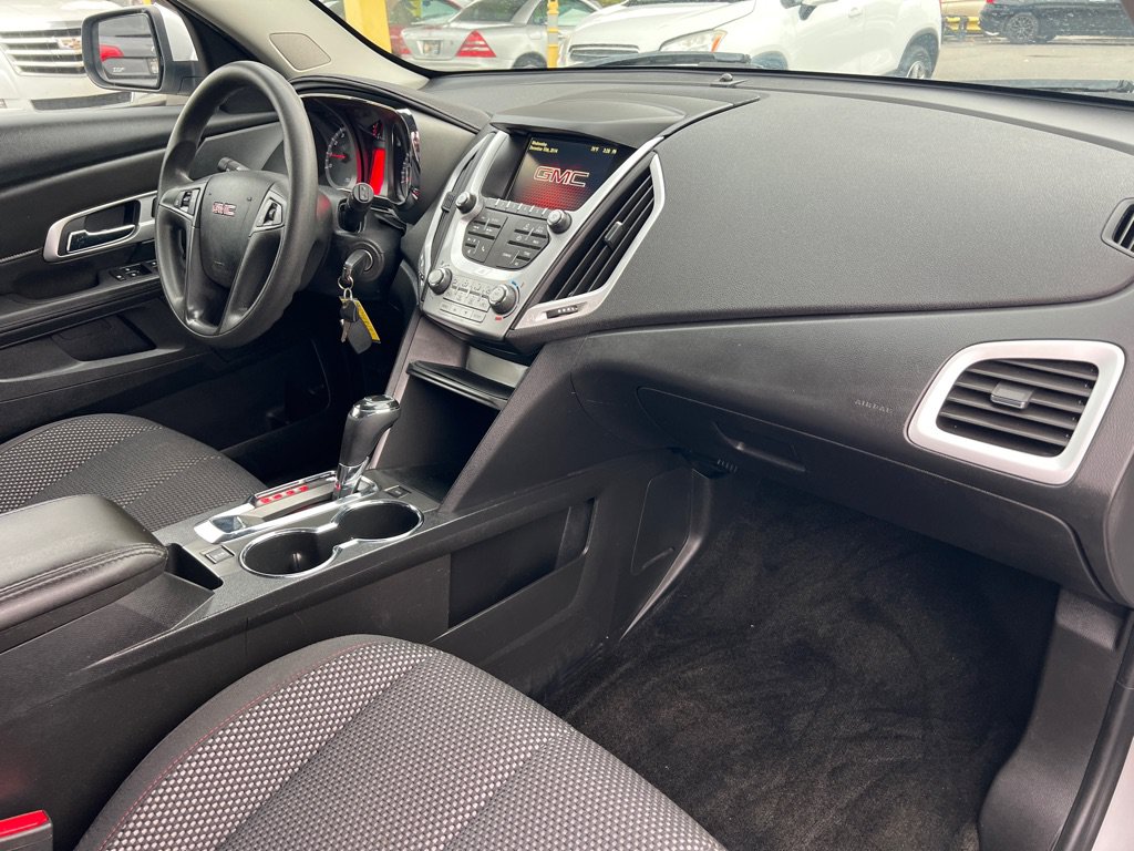 Used 2017 GMC Terrain SLE FWD image 27