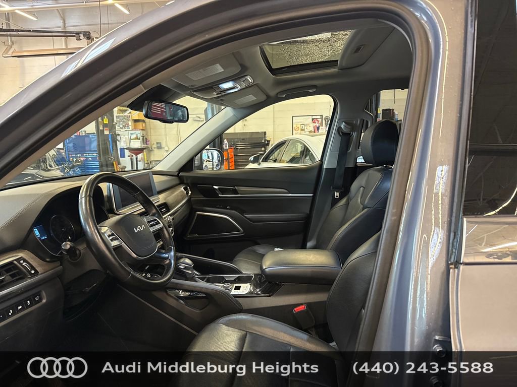 Used 2022 Kia Telluride EX w/ EX Premium Package image 13
