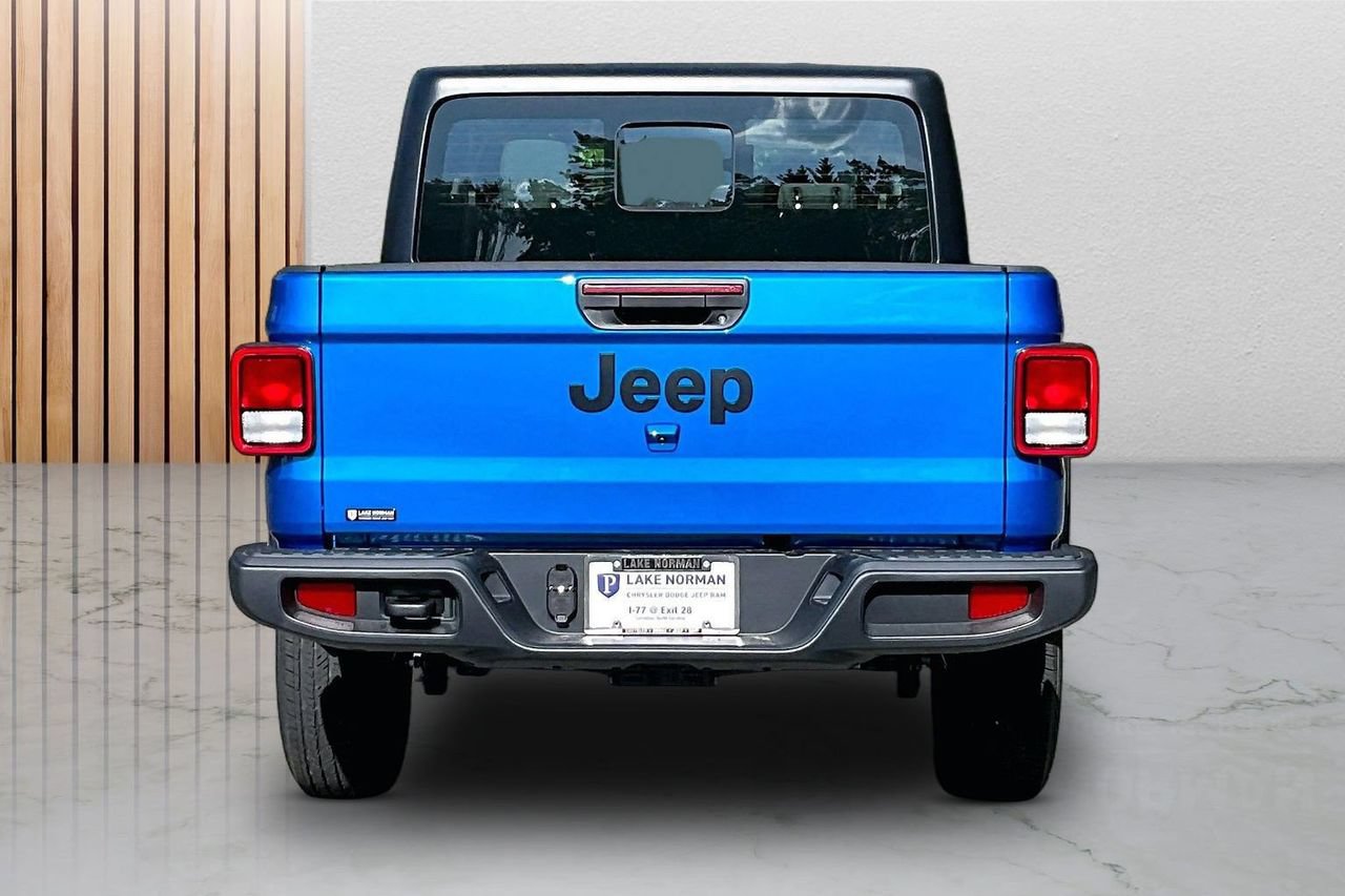 New 2026 Jeep Gladiator Sport AWD/4WD image 8