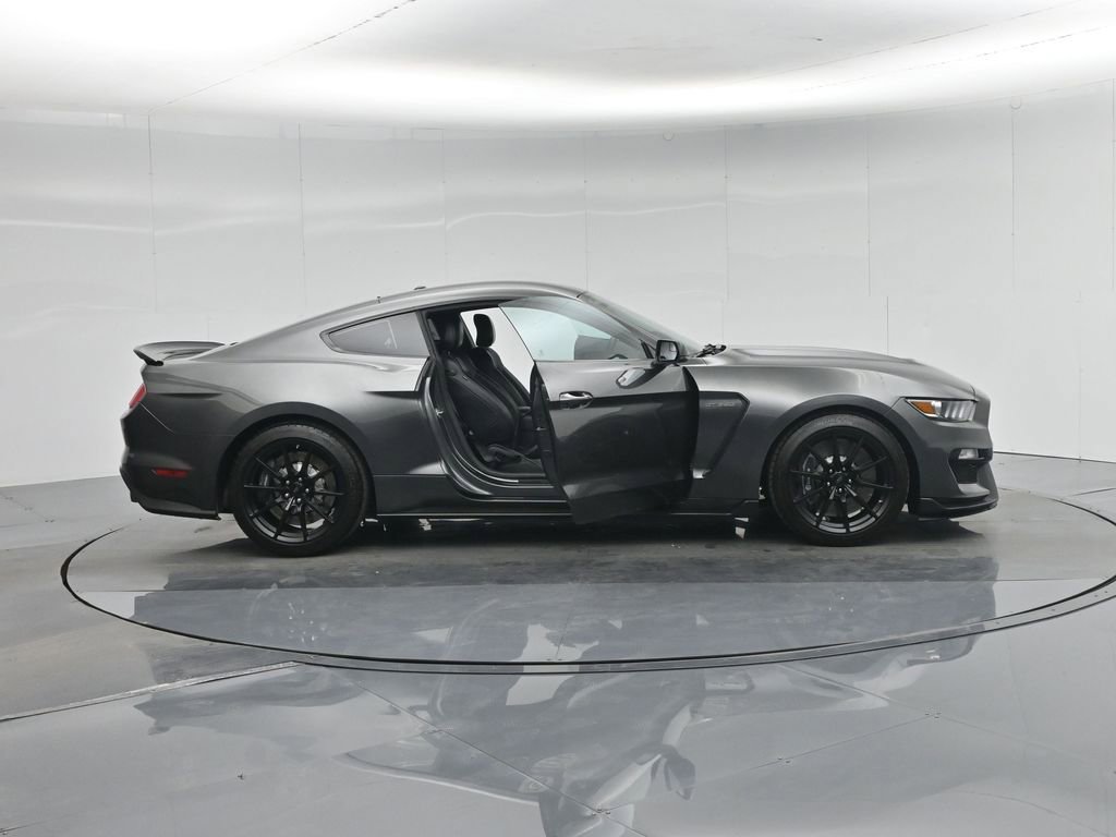 Used 2016 Ford Mustang Shelby GT350 w/ Technology Package image 4