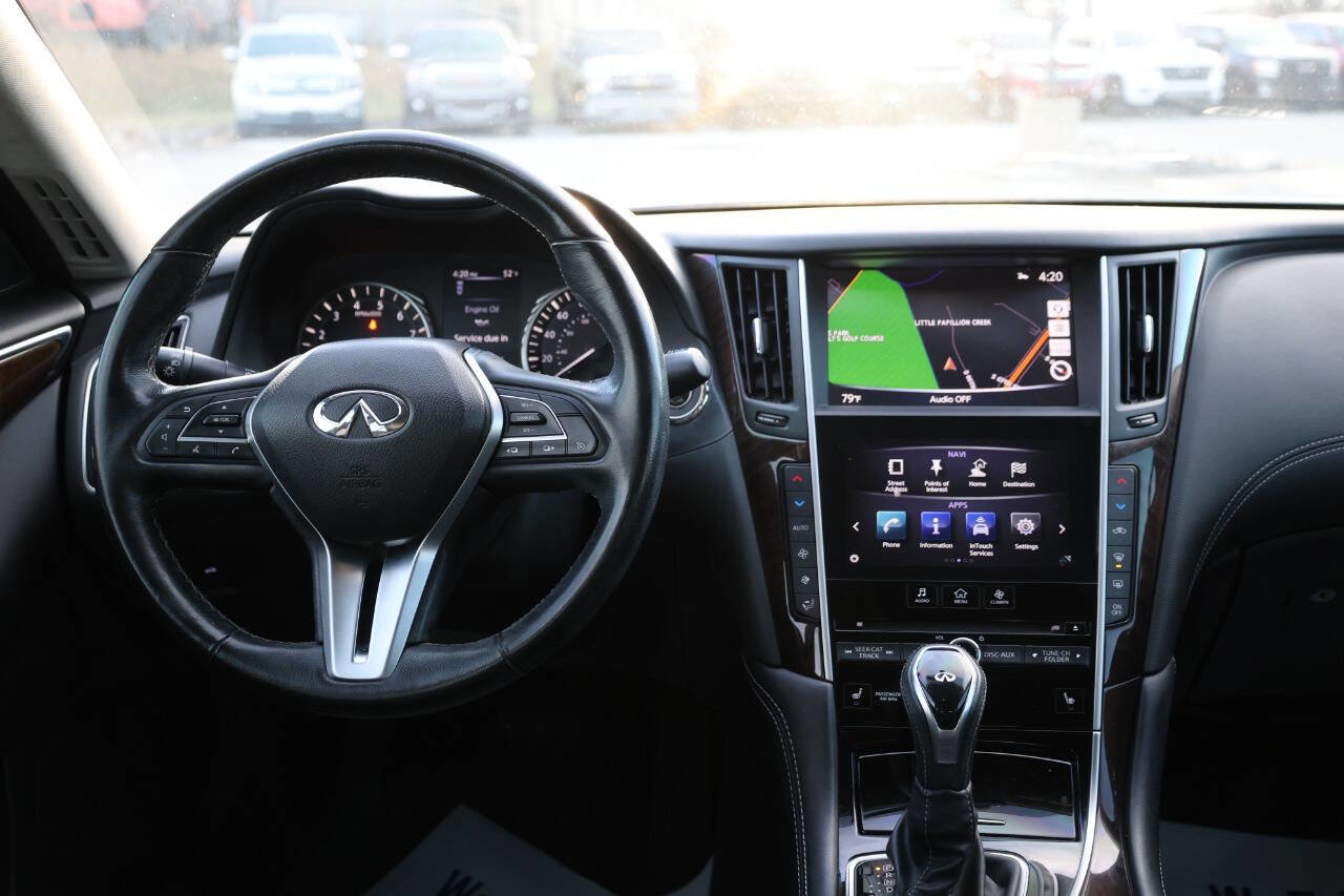 Used 2019 INFINITI Q50 Luxe w/ Essential Package (3.0T Luxe) image 22