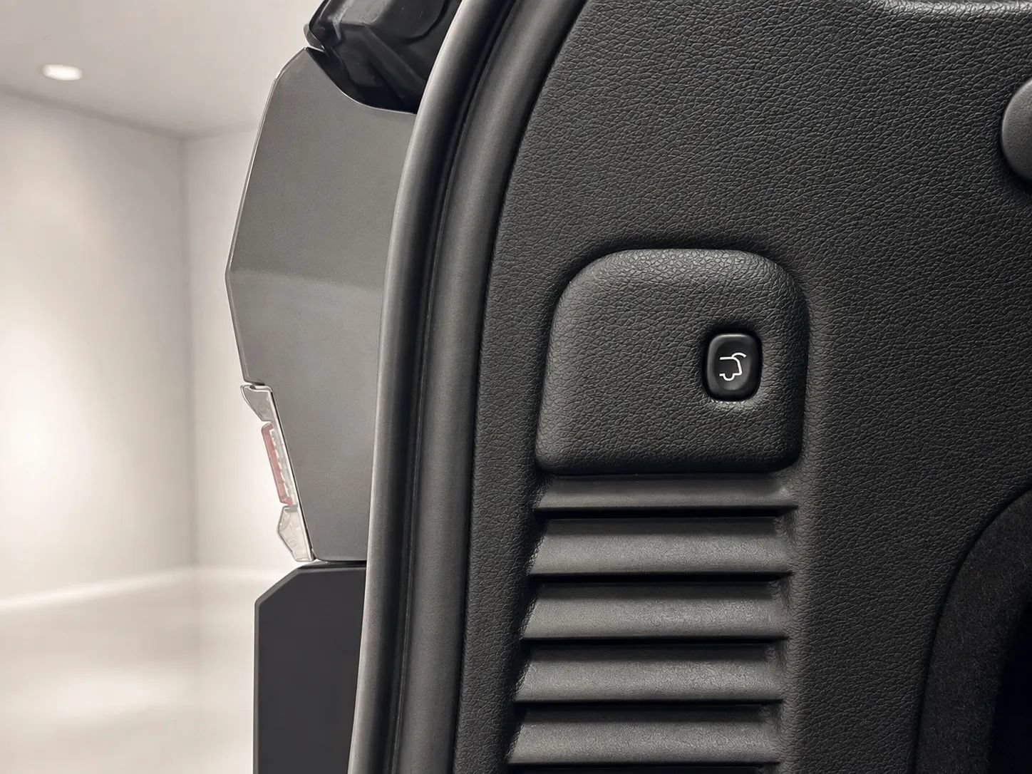 Used 2019 Jeep Grand Cherokee Summit AWD/4WD image 18