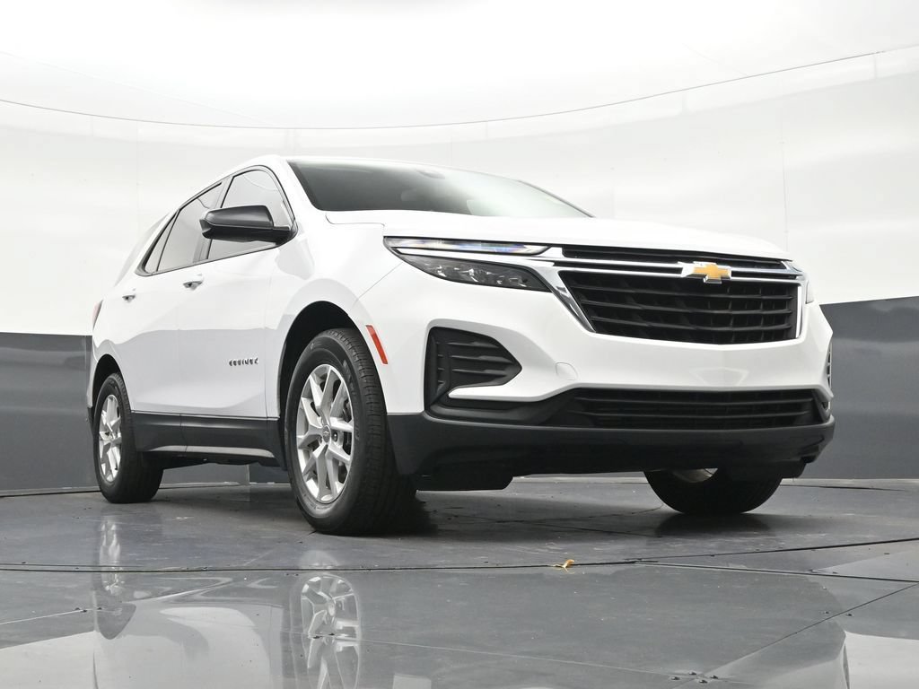 Used 2023 Chevrolet Equinox LS FWD image 30