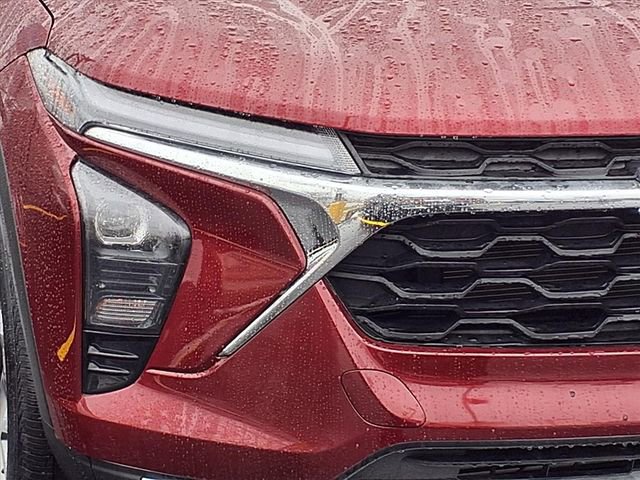 Used 2025 Chevrolet Trax LT w/ LT Convenience Package image 27