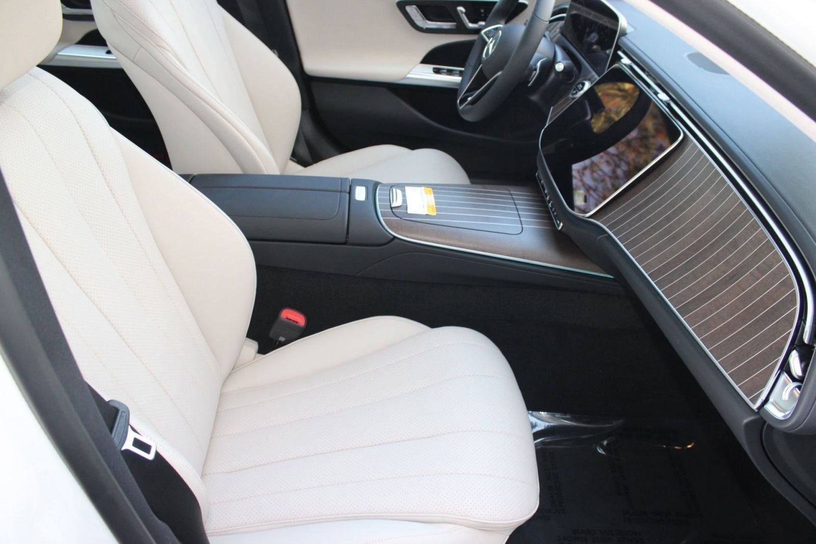 Used 2026 Mercedes-Benz E 350 Sedan image 32