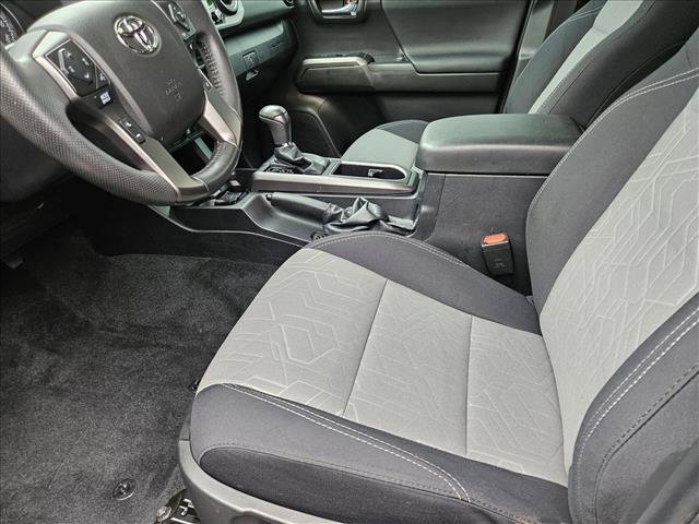 Used 2022 Toyota Tacoma TRD Sport w/ Technology Package AWD/4WD image 15