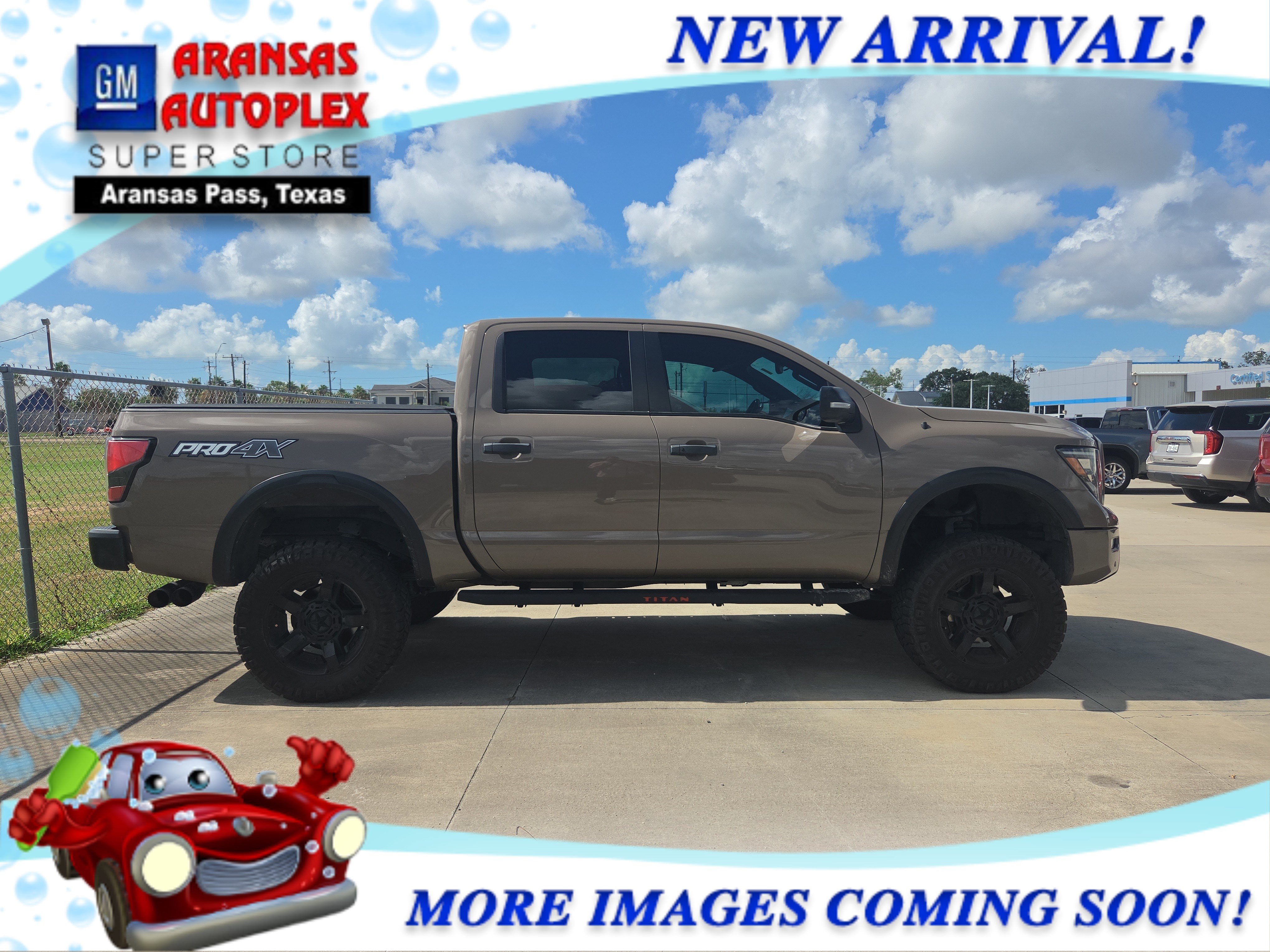 Used 2021 Nissan Titan PRO-4X w/ Pro-4x Convenience Package AWD/4WD image 4