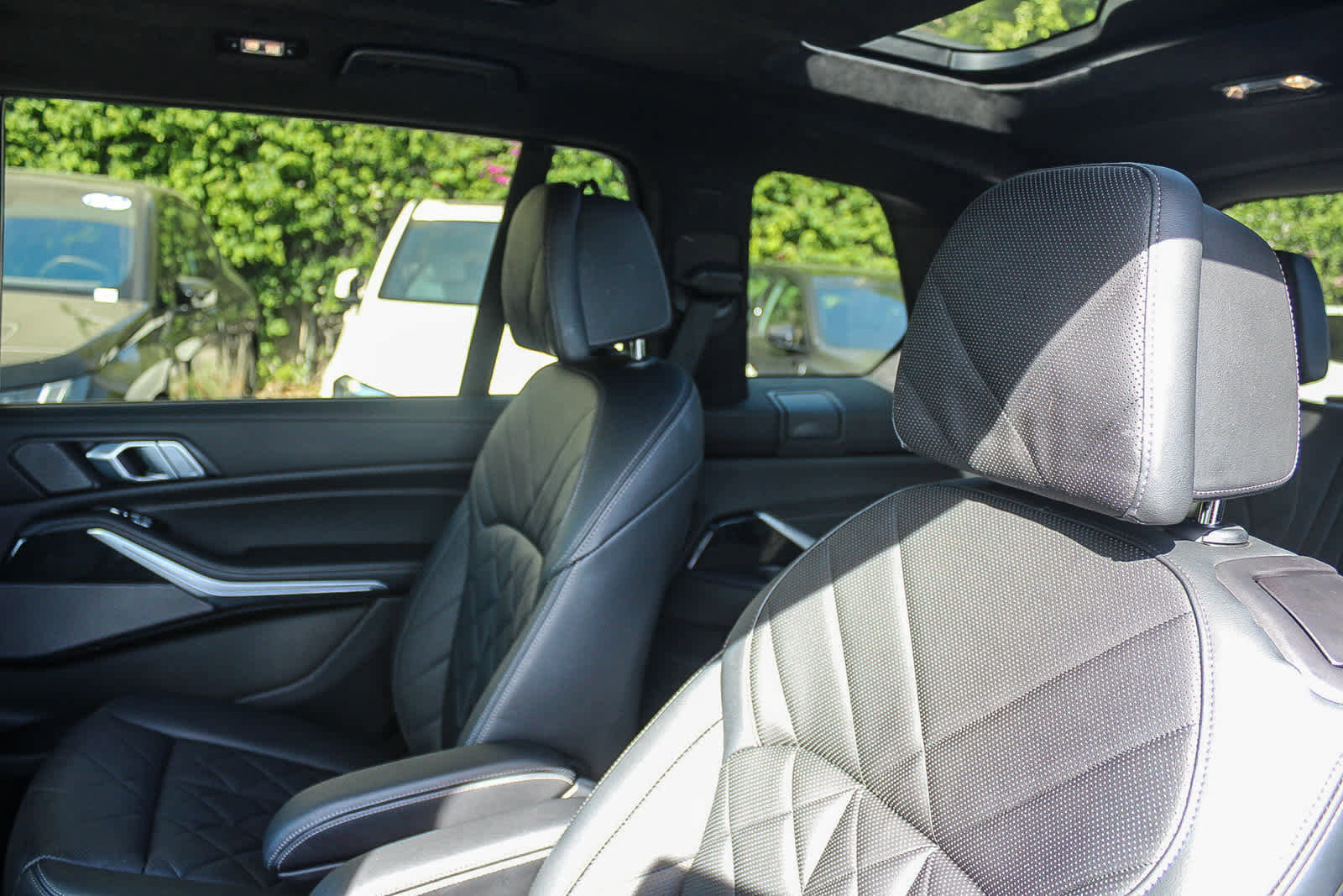 Certified 2023 BMW X7 xDrive40i w/ M Sport Package image 18