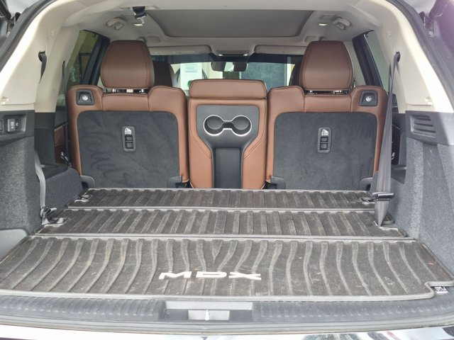 Used 2025 Acura MDX w/ Technology Package FWD image 6