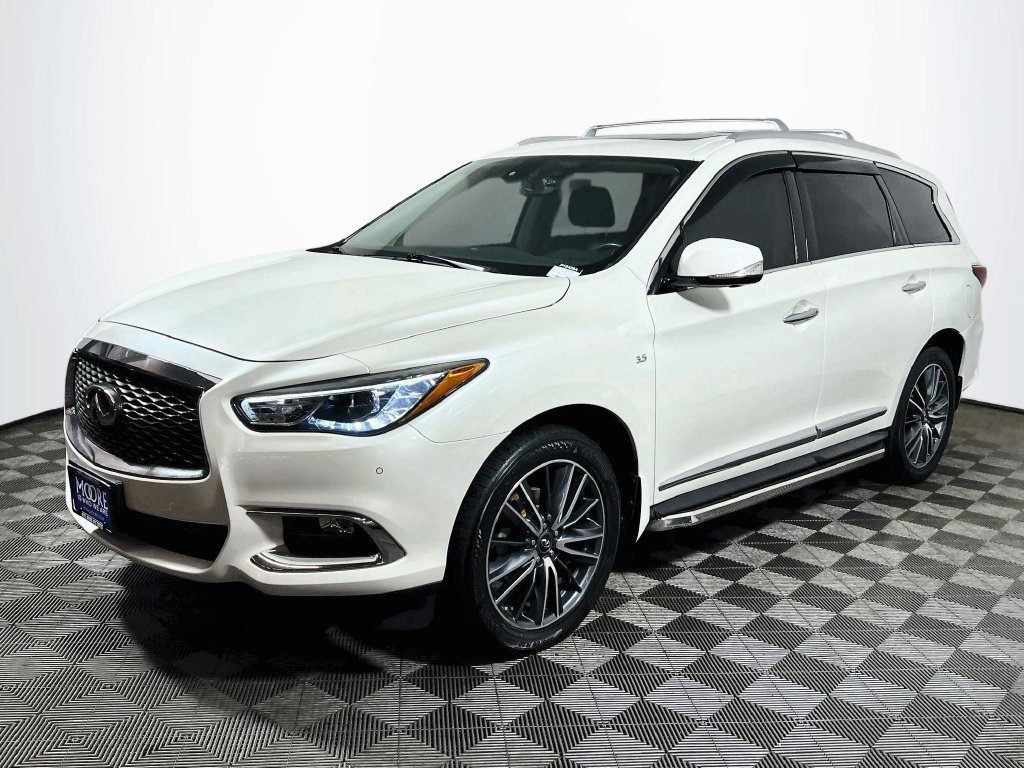 Used 2017 INFINITI QX60 Luxe w/ Premium Plus Package AWD/4WD image 3