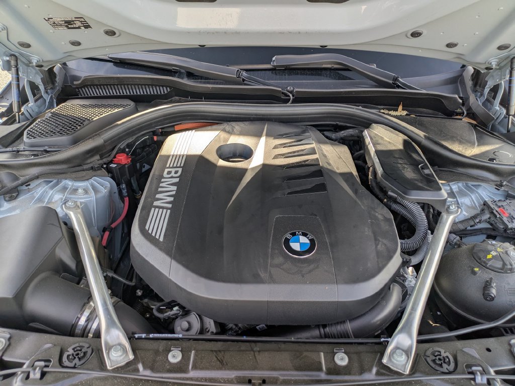 Used 2026 BMW 550e xDrive w/ Executive Package AWD/4WD image 10