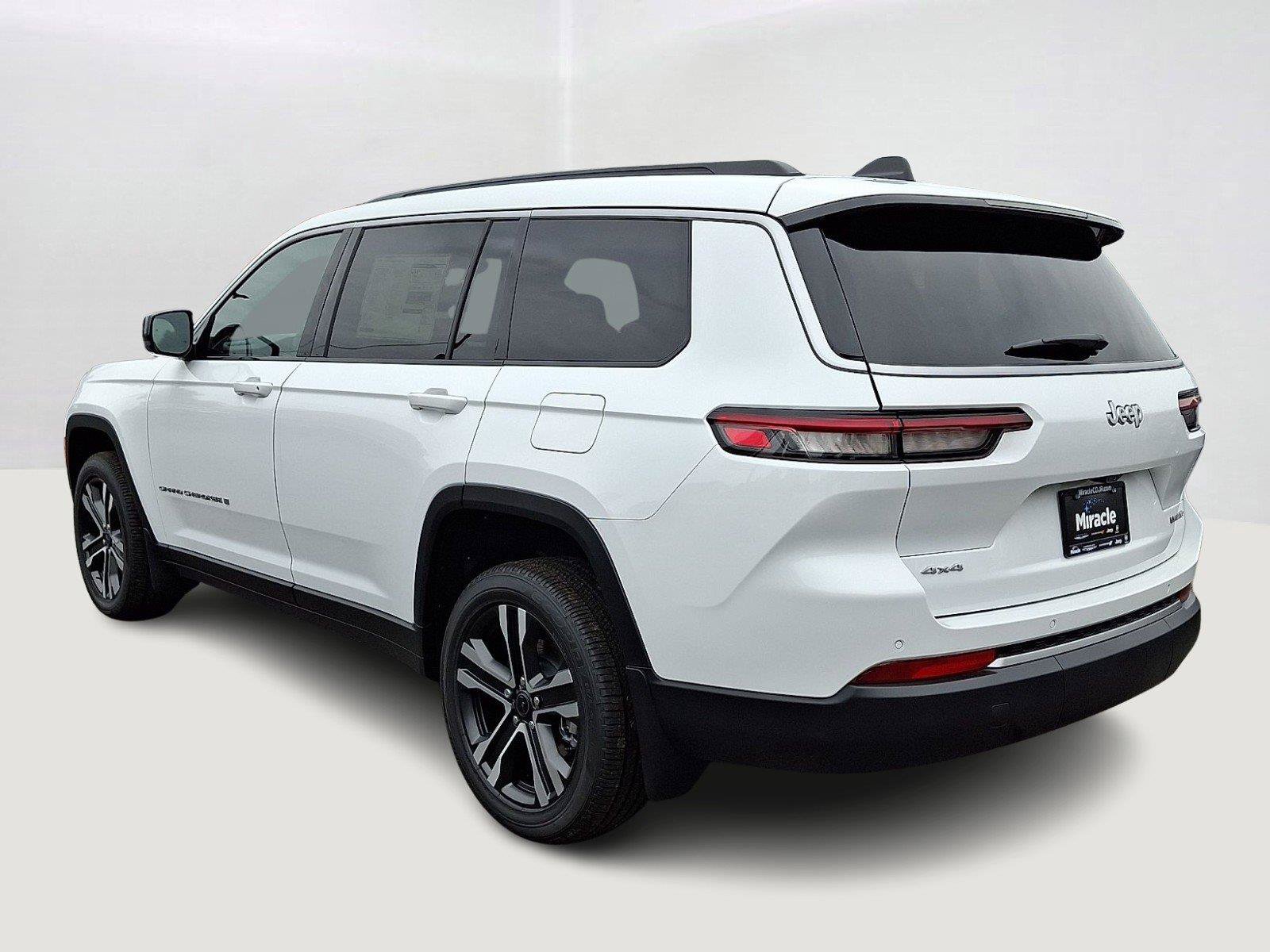 New 2027 Jeep Grand Cherokee L Limited AWD/4WD image 4