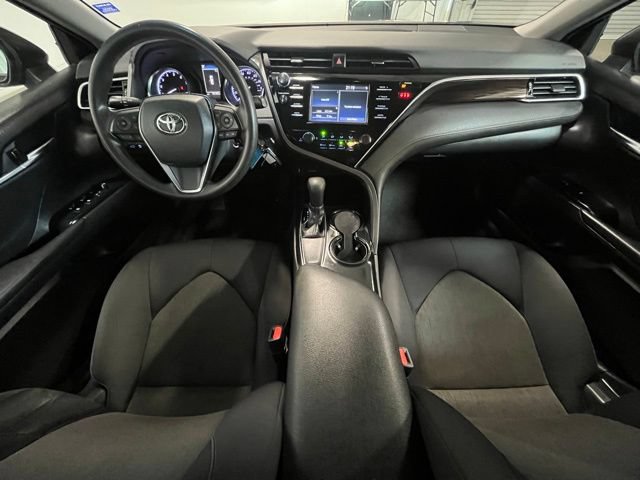 Used 2018 Toyota Camry LE FWD image 17