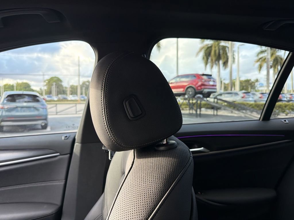 Used 2023 BMW 530i 530i w/ M Sport Package image 17