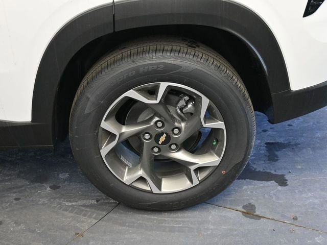 New 2026 Chevrolet Trax LT w/ Driver Confidence Package image 14