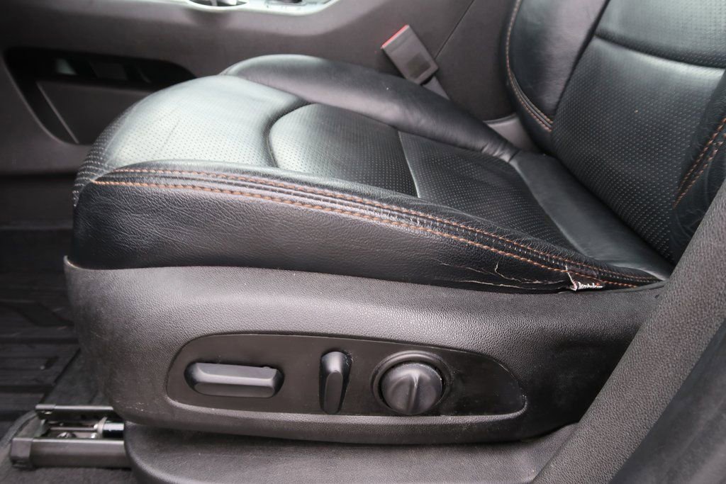 Certified 2020 GMC Terrain SLE w/ Driver Convenience Package image 11