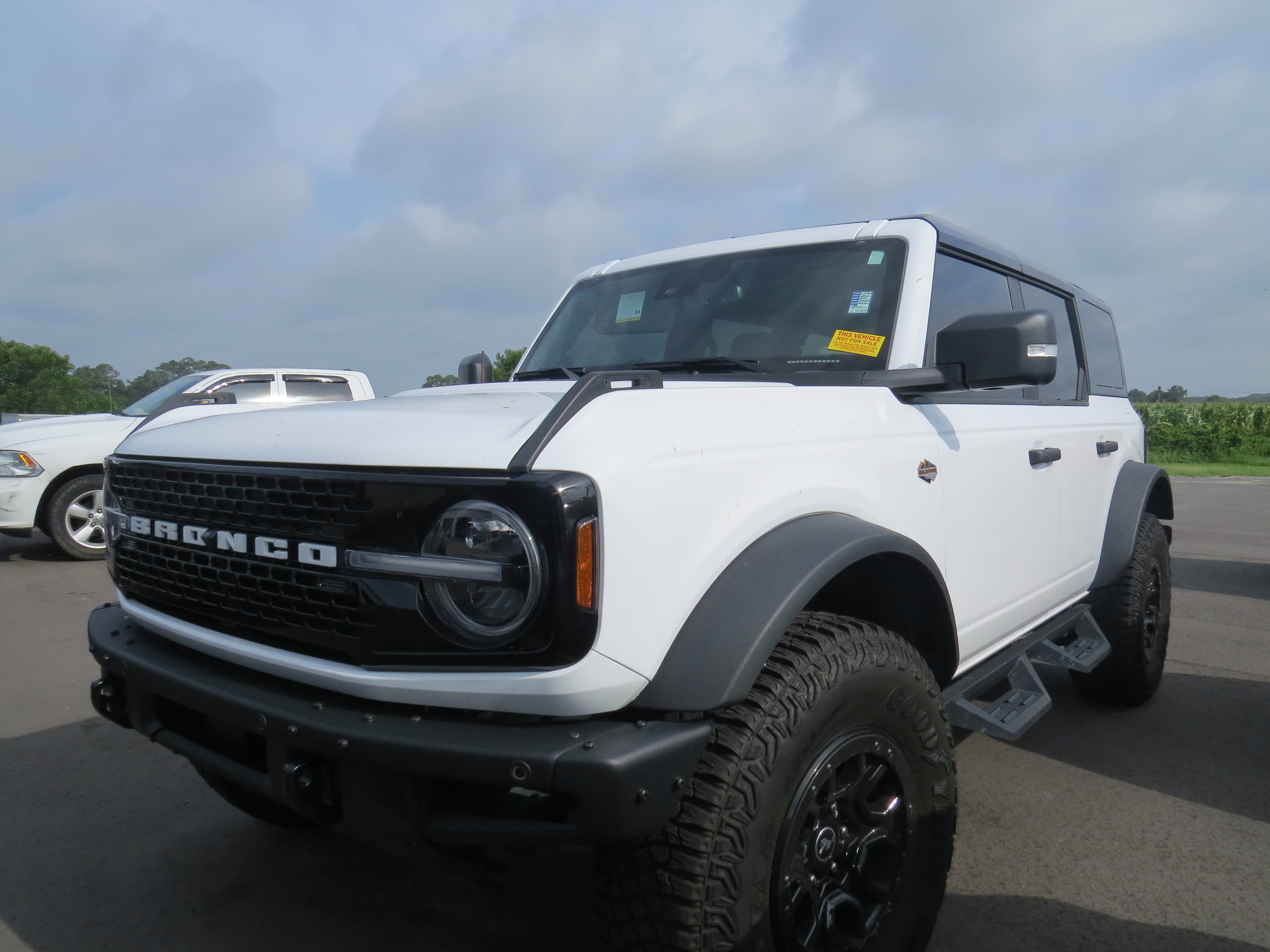 Used 2024 Ford Bronco Wildtrak AWD/4WD image 3