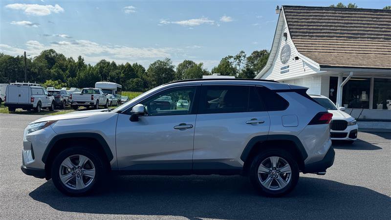 Used 2022 Toyota RAV4 XLE w/ Convenience Package AWD/4WD image 12