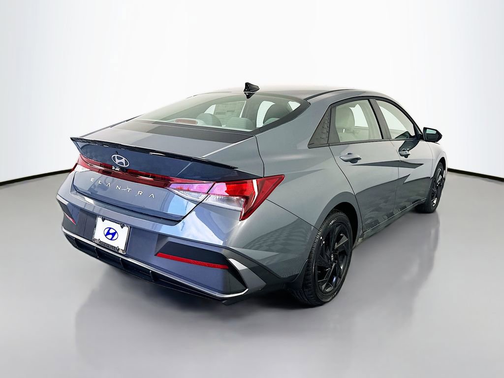 New 2026 Hyundai Elantra Sport image 5